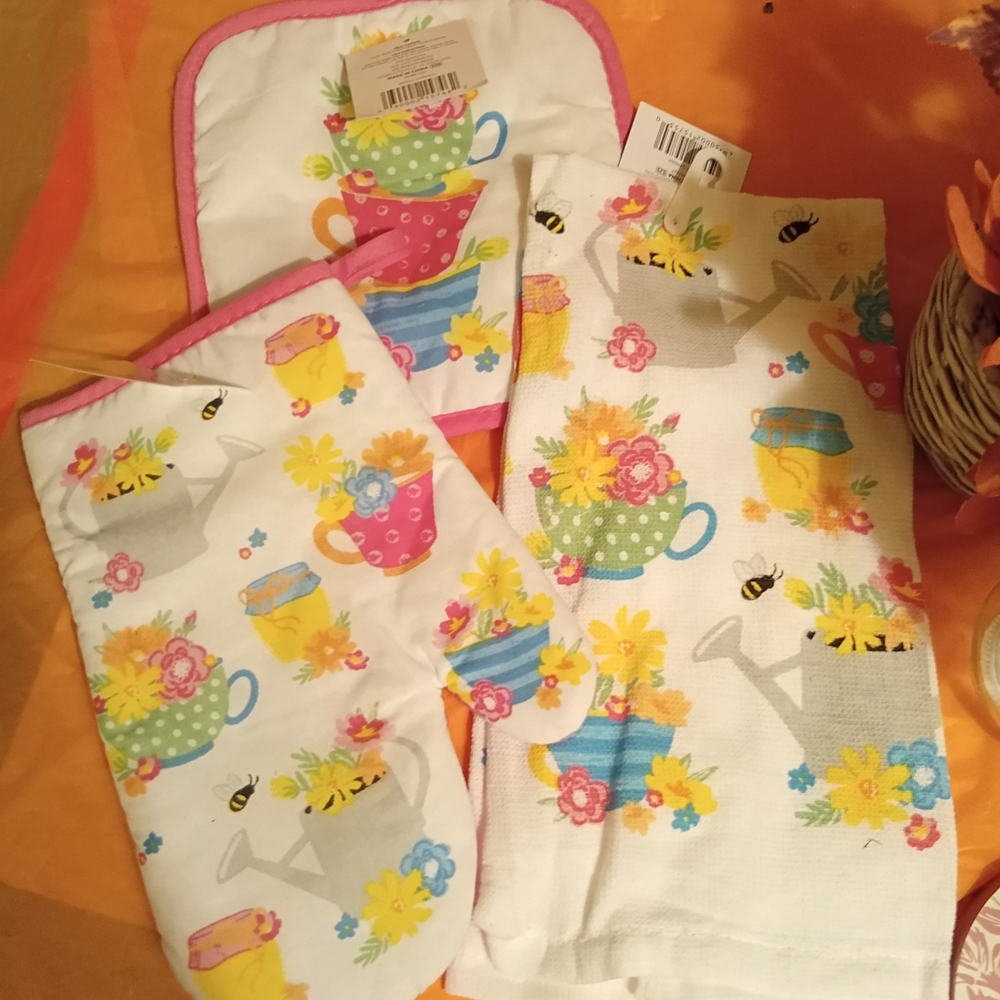 Better Homes And Gardens Colorful Floral Kitchen Set